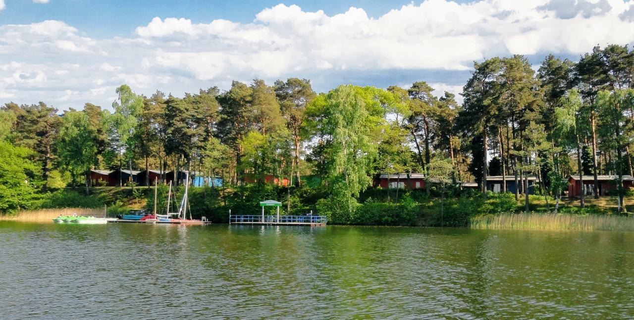 Ferienpark Am Glubigsee ヴェンディッシュ・リーツ エクステリア 写真