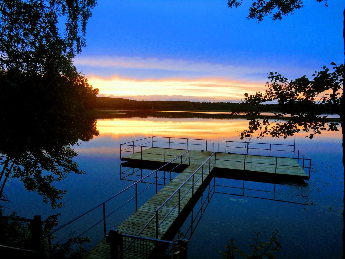 Ferienpark Am Glubigsee ヴェンディッシュ・リーツ エクステリア 写真